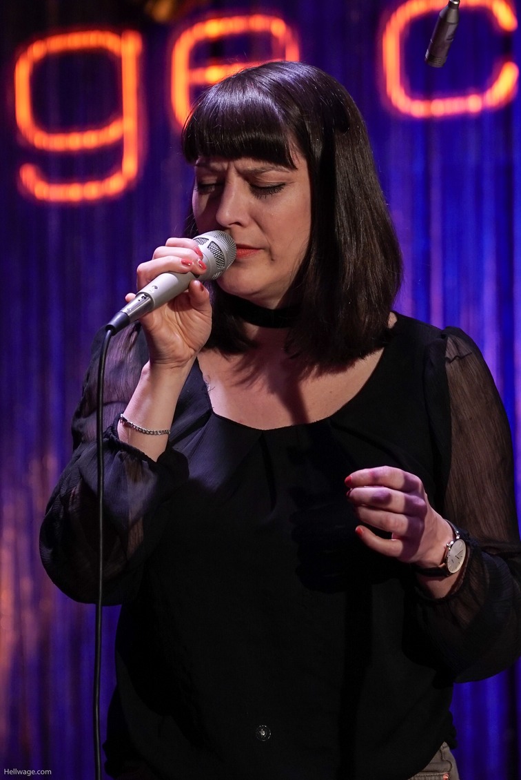 24040027©HELLWAGE-2018