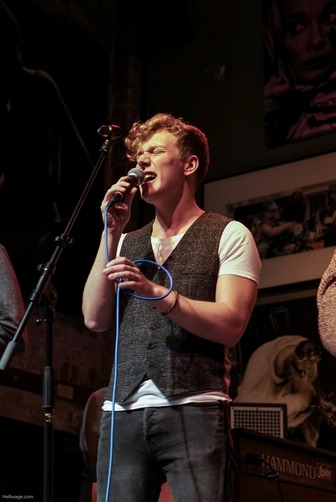 27090033©HELLWAGE-2018