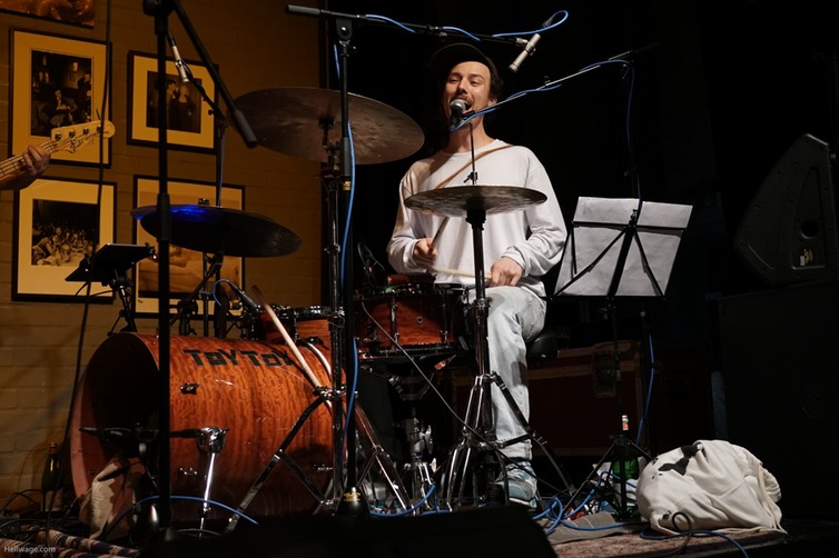 27090081©HELLWAGE-2018