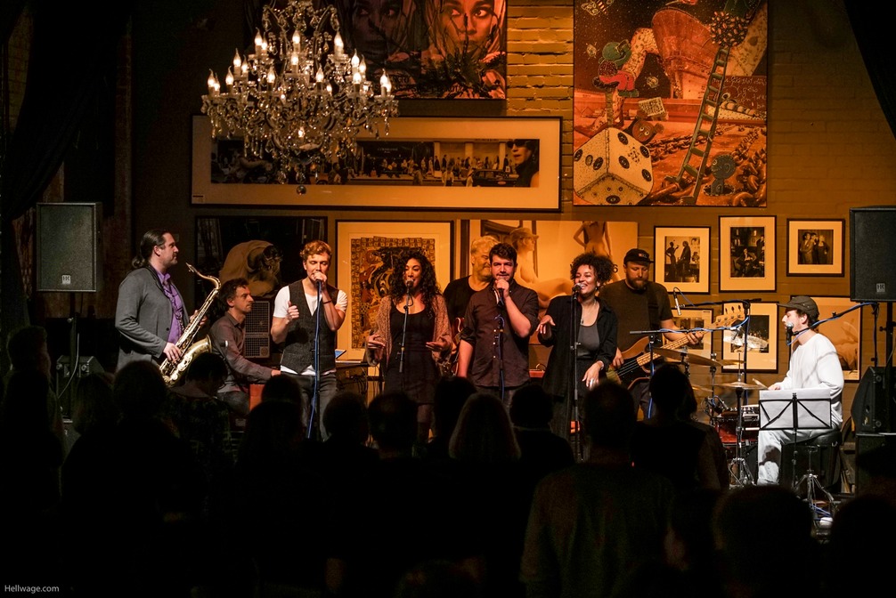 27090115©HELLWAGE-2018