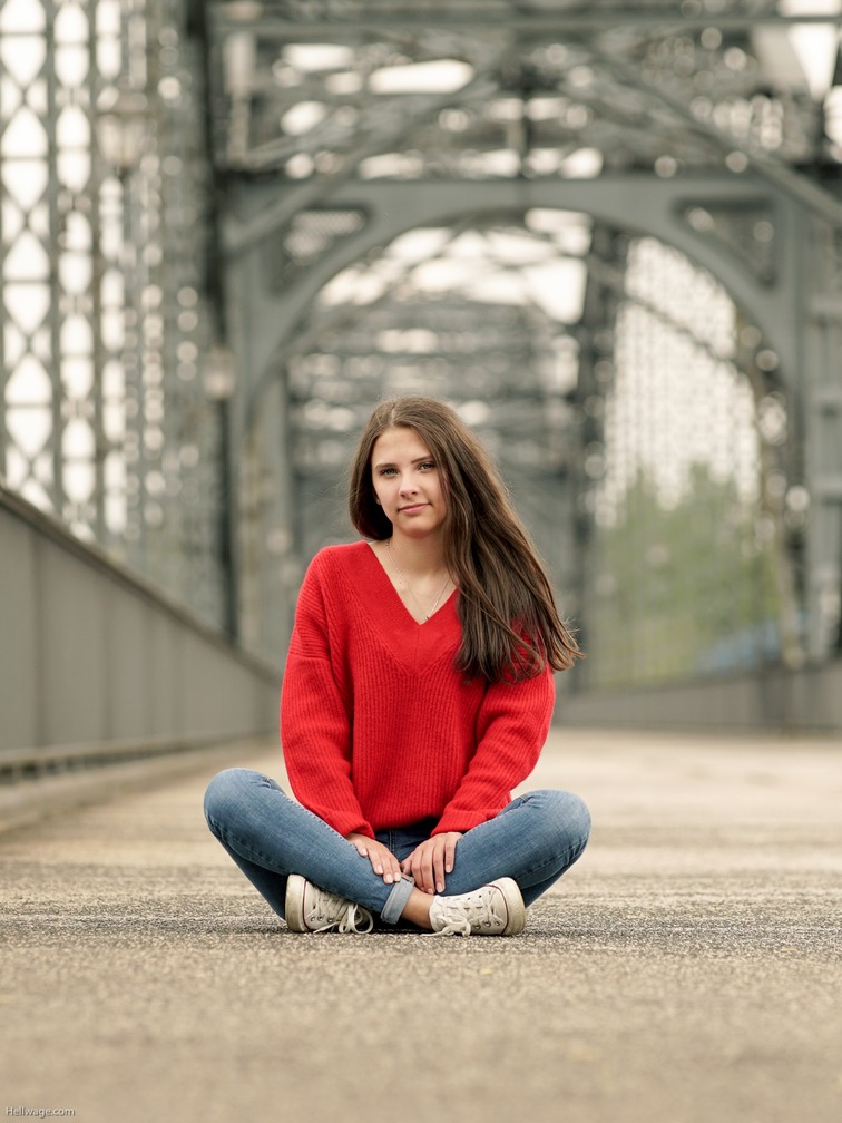 28040076©HELLWAGE-2018